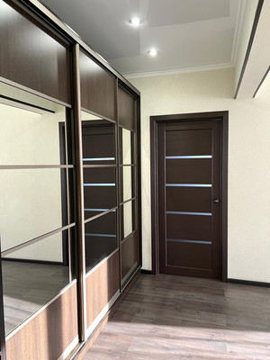 Продам трехкомнатную (3-комн.) квартиру, Южная ул, 27, Новороссийск г