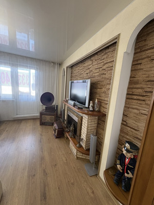 Продам трехкомнатную (3-комн.) квартиру, Молокова ул, 66, Красноярск г