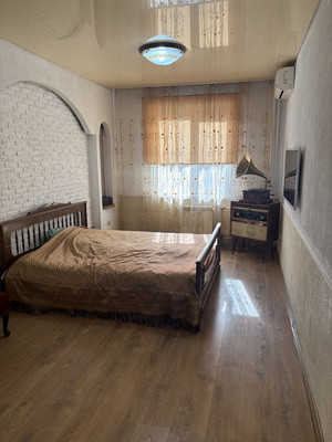 Продам трехкомнатную (3-комн.) квартиру, Молокова ул, 66, Красноярск г