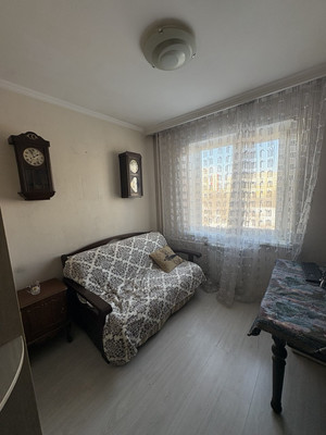 Продам трехкомнатную (3-комн.) квартиру, Молокова ул, 66, Красноярск г