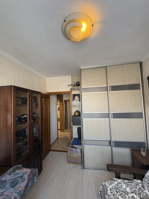 Продам трехкомнатную (3-комн.) квартиру, Молокова ул, 66, Красноярск г