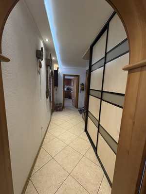 Продам трехкомнатную (3-комн.) квартиру, Молокова ул, 66, Красноярск г