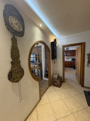 Продам трехкомнатную (3-комн.) квартиру, Молокова ул, 66, Красноярск г