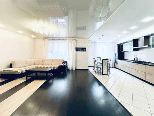 Продам трехкомнатную (3-комн.) квартиру, Чистопольская ул, 70, Казань г