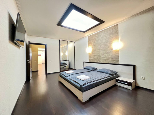 Продам трехкомнатную (3-комн.) квартиру, Чистопольская ул, 70, Казань г