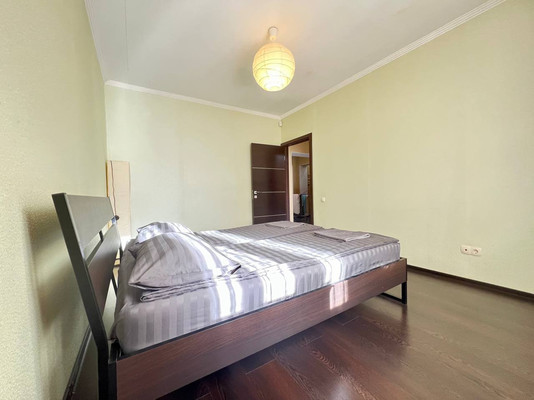 Продам трехкомнатную (3-комн.) квартиру, Чистопольская ул, 70, Казань г