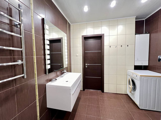 Продам трехкомнатную (3-комн.) квартиру, Чистопольская ул, 70, Казань г