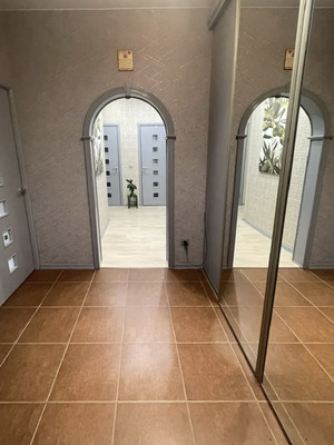 Продам трехкомнатную (3-комн.) квартиру, Чистопольская ул, 82, Казань г