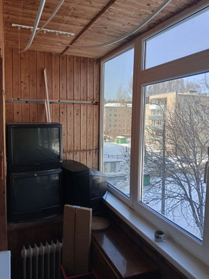 Продам двухкомнатную (2-комн.) квартиру, 60 лет Октября ул, 30, Кимры г