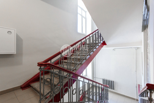 Продам двухкомнатную (2-комн.) квартиру, Автозаводская ул, 6, Москва г