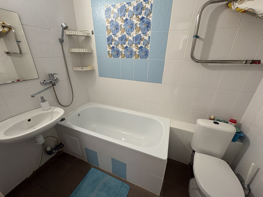 Продам однокомнатную (1-комн.) квартиру, Ленина пр-кт, 52а, Новороссийск г