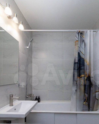 Продам однокомнатную (1-комн.) квартиру, 78 Добровольческой Бригады ул, 34, Красноярск г