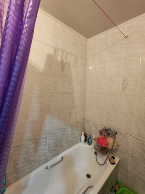 Продам трехкомнатную (3-комн.) квартиру, Димитрова ул, 11к4, Майкоп г