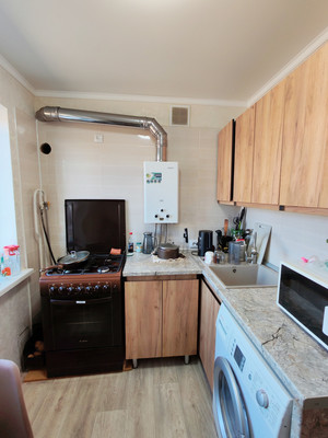 Продам трехкомнатную (3-комн.) квартиру, Димитрова ул, 11к4, Майкоп г