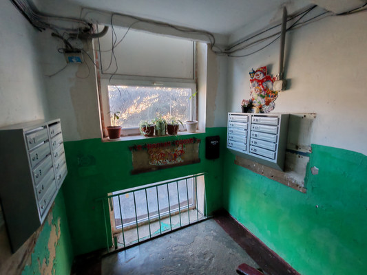 Продам трехкомнатную (3-комн.) квартиру, Димитрова ул, 11к4, Майкоп г