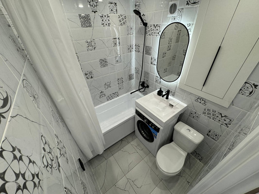 Продам двухкомнатную (2-комн.) квартиру, Интернациональный пр-кт, 30, Комсомольск-на-Амуре г