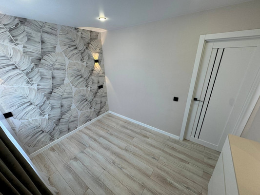 Продам двухкомнатную (2-комн.) квартиру, Интернациональный пр-кт, 30, Комсомольск-на-Амуре г