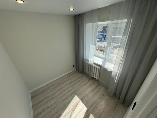 Продам двухкомнатную (2-комн.) квартиру, Интернациональный пр-кт, 30, Комсомольск-на-Амуре г