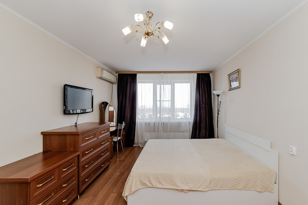 Сдам однокомнатную (1-комн.) квартиру, им. 40-летия Победы ул, 33к9, Краснодар г