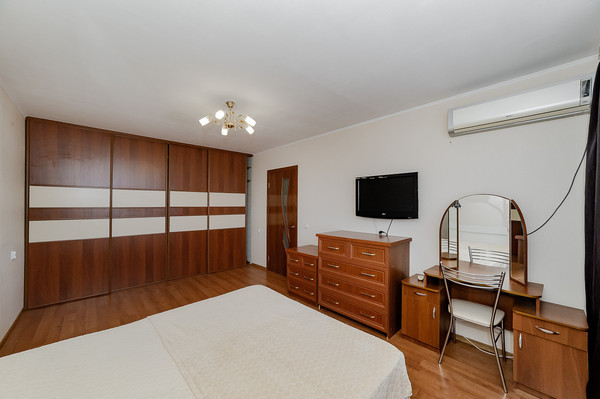 Сдам однокомнатную (1-комн.) квартиру, им. 40-летия Победы ул, 33к9, Краснодар г