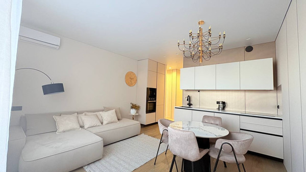 Продам двухкомнатную (2-комн.) квартиру, Северная ул, 5к4, Дубки с