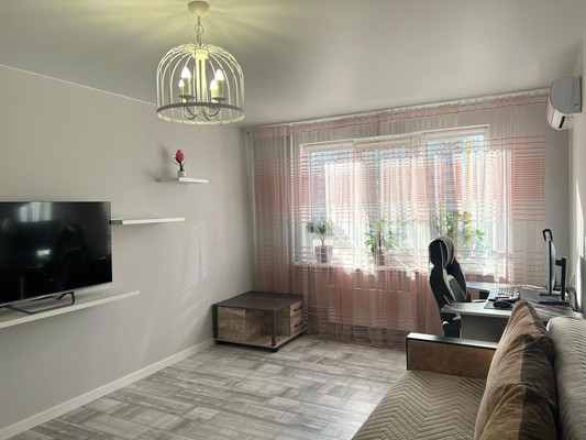 Продам двухкомнатную (2-комн.) квартиру, Ленина пр-кт, 107, Новороссийск г