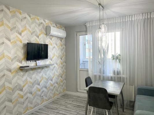 Продам двухкомнатную (2-комн.) квартиру, Ленина пр-кт, 107, Новороссийск г