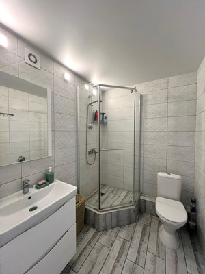 Продам двухкомнатную (2-комн.) квартиру, Ленина пр-кт, 107, Новороссийск г