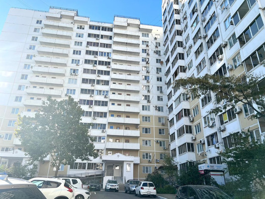 Продам двухкомнатную (2-комн.) квартиру, Ленина пр-кт, 107, Новороссийск г