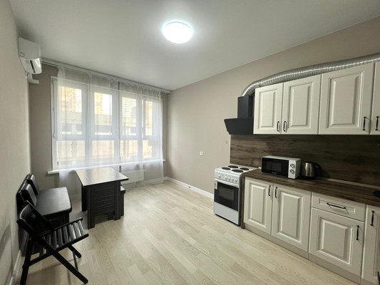 Продам двухкомнатную (2-комн.) квартиру, Имени Алексея Матвейкина ул, 1Ак1, Новороссийск г