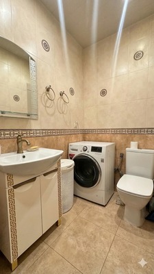 Продам трехкомнатную (3-комн.) квартиру, 1-я Нововатутинская ул, 5, Десеновское п