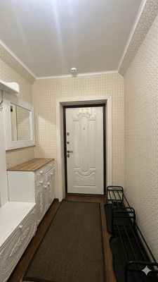 Продам трехкомнатную (3-комн.) квартиру, 1-я Нововатутинская ул, 5, Десеновское п