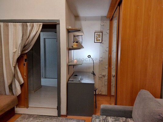 Продам комнату в 3-комн. квартире, Тихвинский пер, 10-12к9, Москва г