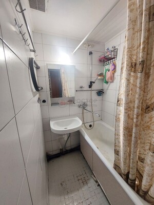 Продам комнату в 3-комн. квартире, Тихвинский пер, 10-12к9, Москва г