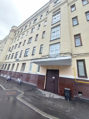 Продам комнату в 3-комн. квартире, Тихвинский пер, 10-12к9, Москва г
