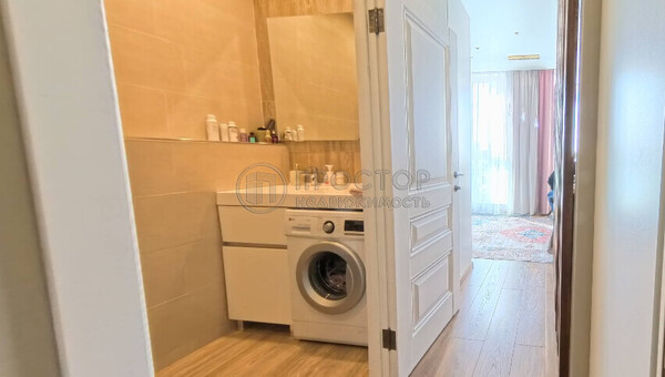 Продам однокомнатную (1-комн.) квартиру, Выборгская ул, 9/1, Москва г