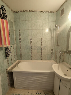 Продам комнату в 3-комн. квартире, Чертановская ул, 32к1, Москва г