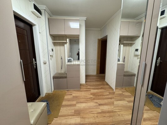 Продам трехкомнатную (3-комн.) квартиру, Шипиловская ул, 10, Москва г