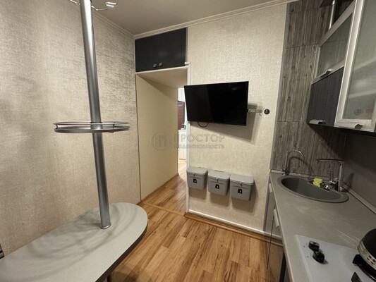 Продам трехкомнатную (3-комн.) квартиру, Шипиловская ул, 10, Москва г