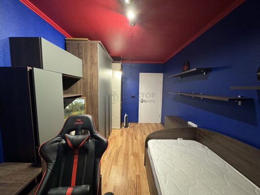 Продам трехкомнатную (3-комн.) квартиру, Шипиловская ул, 10, Москва г