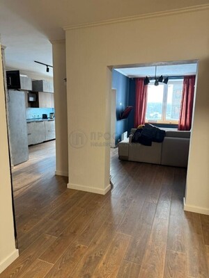 Продам трехкомнатную (3-комн.) квартиру, Пролетарская ул, 20Б, Апрелевка г