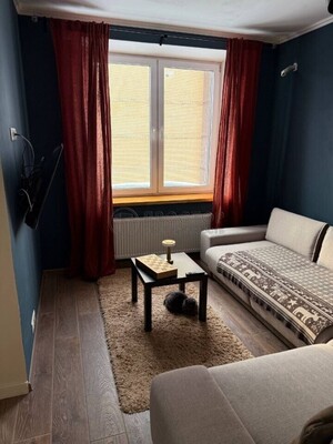 Продам трехкомнатную (3-комн.) квартиру, Пролетарская ул, 20Б, Апрелевка г