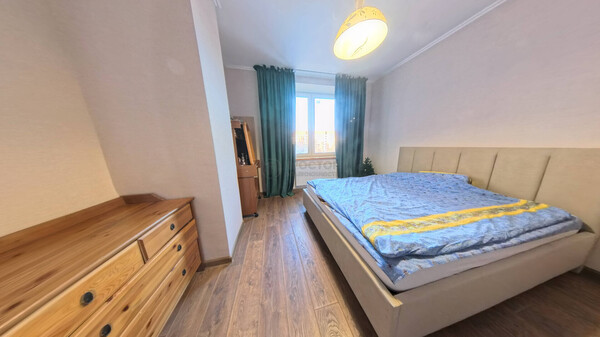 Продам трехкомнатную (3-комн.) квартиру, Пролетарская ул, 20Б, Апрелевка г