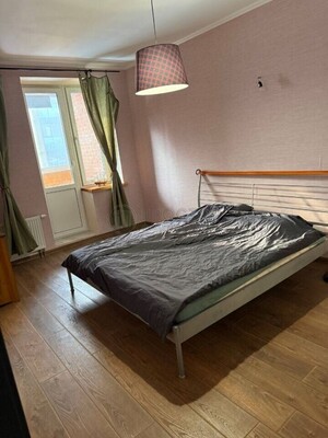 Продам трехкомнатную (3-комн.) квартиру, Пролетарская ул, 20Б, Апрелевка г