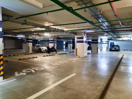 Продам машиноместо 15,6 м2, Маломосковская ул, 14, Москва г