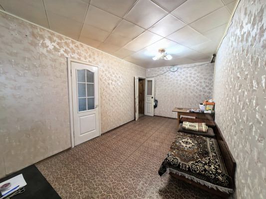 Продам трехкомнатную (3-комн.) квартиру, Кабардинская ул, 135, Нарткала г