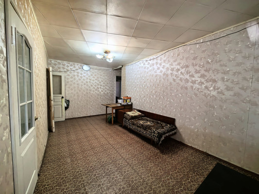 Продам трехкомнатную (3-комн.) квартиру, Кабардинская ул, 135, Нарткала г