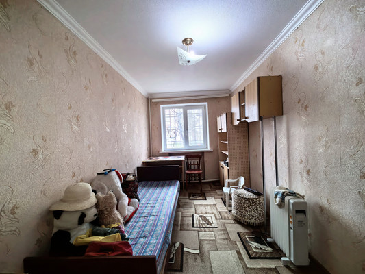 Продам трехкомнатную (3-комн.) квартиру, Кабардинская ул, 135, Нарткала г