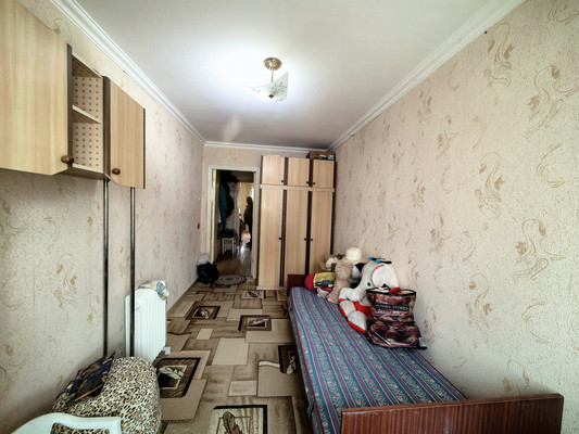 Продам трехкомнатную (3-комн.) квартиру, Кабардинская ул, 135, Нарткала г