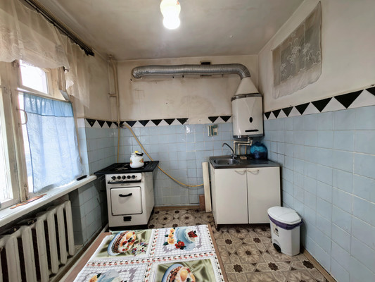 Продам трехкомнатную (3-комн.) квартиру, Кабардинская ул, 135, Нарткала г